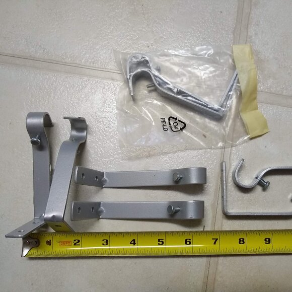 4 pairs Ikea Vagen single curtain rod hooks - Picture 3 of 4